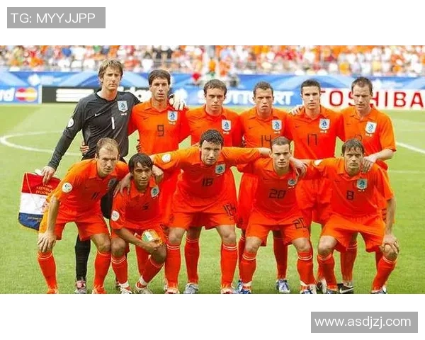 荷兰足球历史上最矮球员的传奇故事与成就揭秘